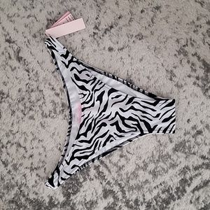 New with tags, Victorias Secret Bikini Bottom S